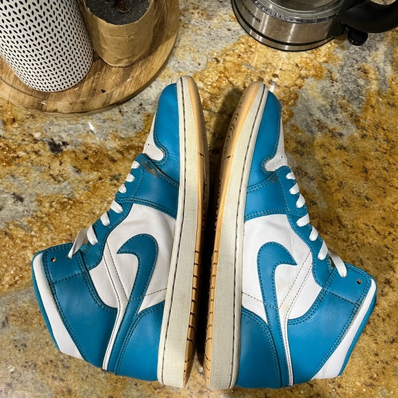 Jordan 1 Mid Aquatone size 9.5 - Picture 9 of 11